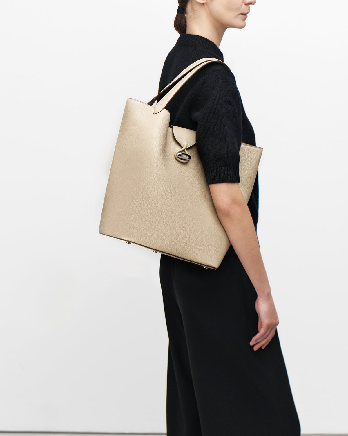 Anello Tote in Milled Leather