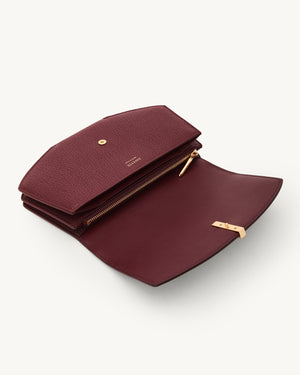 Florence Clutch in Wine Chevre